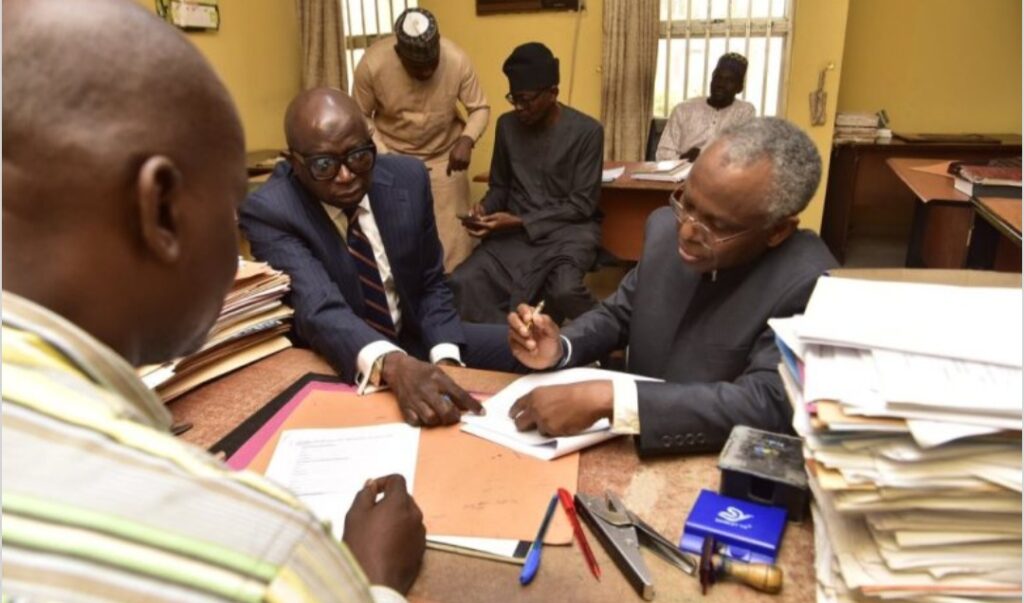 JUST IN: Kaduna Crisis Worsens As El-Rufai Sues Over ₦432 billion Fraud Allegations 